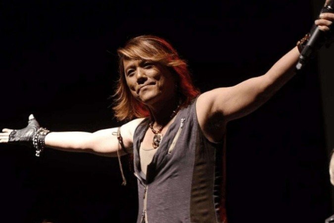 NoB, cantor japonês conhecido por "Os Cavaleiros do Zodíaco", morre aos 61 anos após oito anos de batalha contra o câncer -  (crédito: Reprodução )