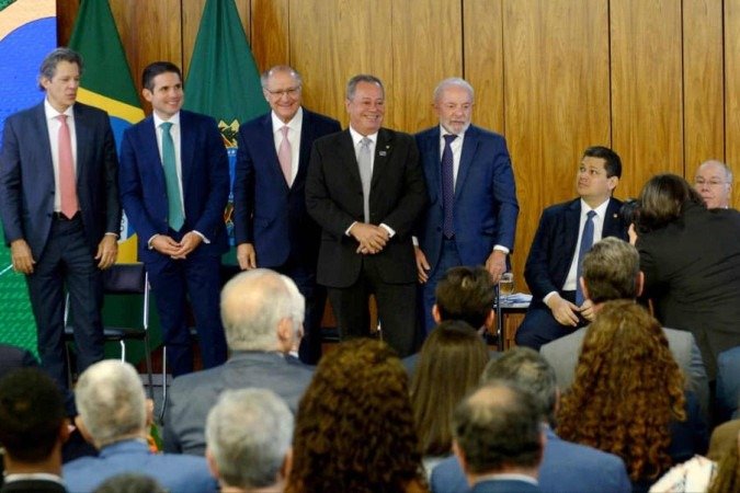 Lula anunciou um pacote de medidas para amenizar o impacto do tarifaço imposto pelos Estados Unidos 