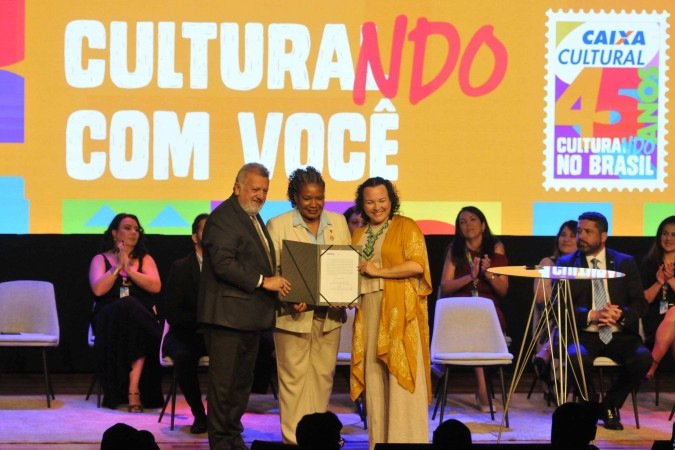  13/08/2025. Crédito: Minervino Júnior/CB/D.A Press. Brasil.  Brasilia - DF. Caixa Cultural aniversário de 45 anos e lançameto da exposição fotográfica World Press Photo. Ministra da Cultura Margareth Menezes