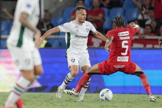 RENÊ - Fechou bem os espaços pelo lado esquerdo e protegeu bem o setor. Mas assim como Freytes, vacilou na marcação no lance que gerou o gol do America de Cali. NOTA: 6,0 - Foto: Marcelo Gonçalves/Fluminense FC