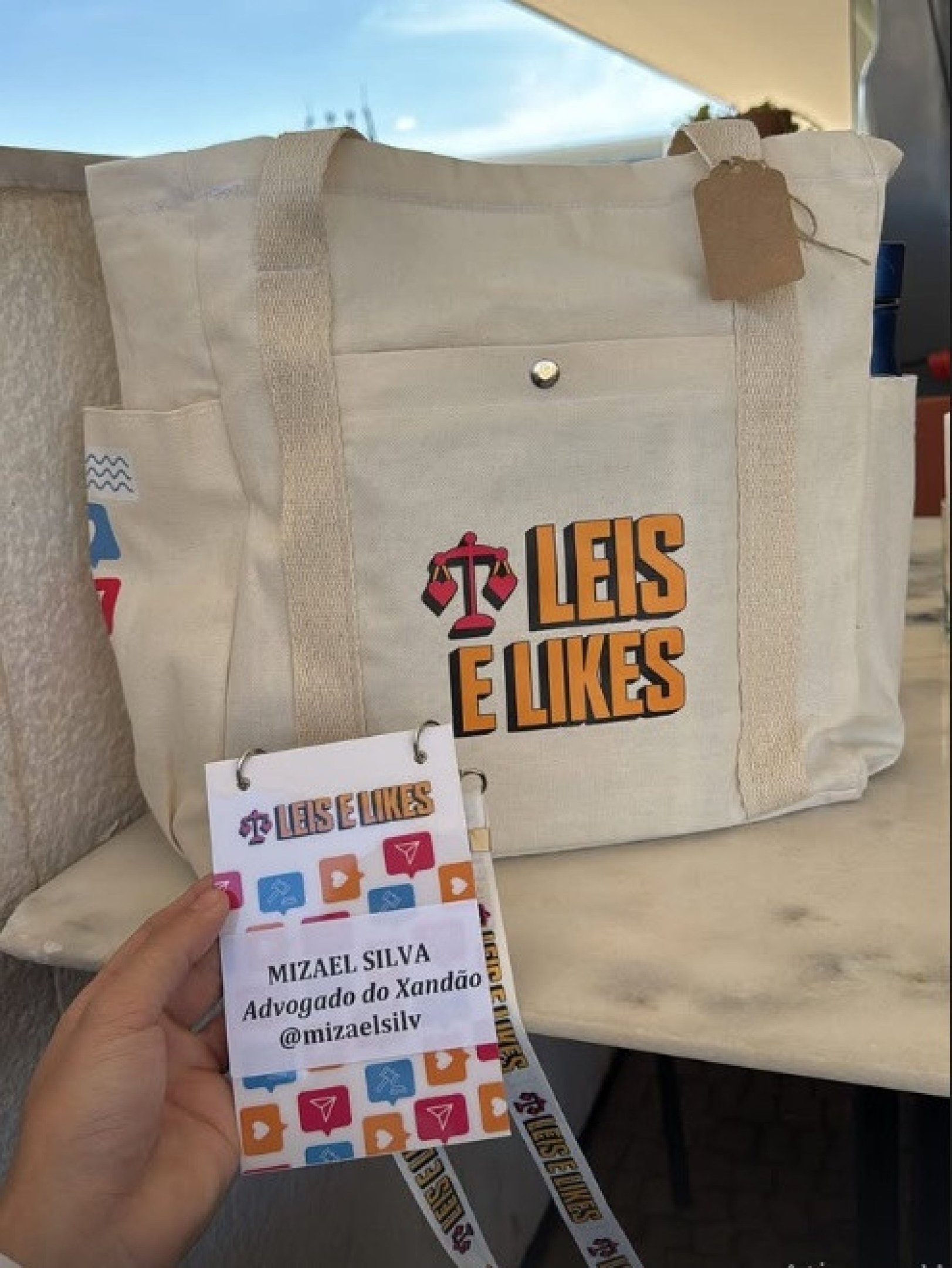 O crachá de Mizael o apresentava como "advogado de Xandão"