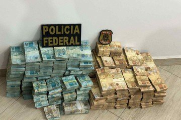 Policiais federais cumprem duas prisões preventivas, 20 mandados de busca e apreensão e medidas de afastamento de sigilos bancário e fiscal -  (crédito: Divulgação/Polícia Federal)