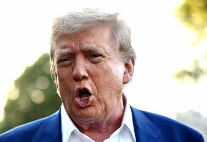 Stoltenberg disse à agência de notícias Reuters que o objetivo da chamada era discutir tarifas e cooperação econômica, antes da conversa do presidente americano com o primeiro-ministro norueguês, Jonas Gahr Støre. O ministro se recusou a dar detalhes sobre o conteúdo da ligação -  (crédito:  Mandel Ngan/AFP) -Stoltenberg disse à agência de notícias Reuters que o objetivo da chamada era discutir tarifas e cooperação econômica, antes da conversa do presidente americano com o primeiro-ministro norueguês, Jonas Gahr Støre. O ministro se recusou a dar detalhes sobre o conteúdo da ligação -  (crédito:  Mandel Ngan/AFP)