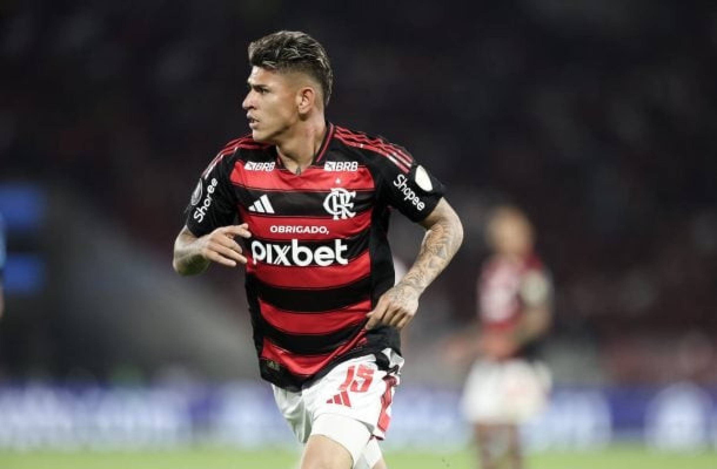 Carrascal comemora estreia no Flamengo, e Filipe Luís pede calma com reforço