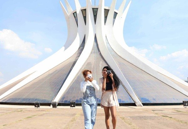 Bruna Gaston CB/DA Press