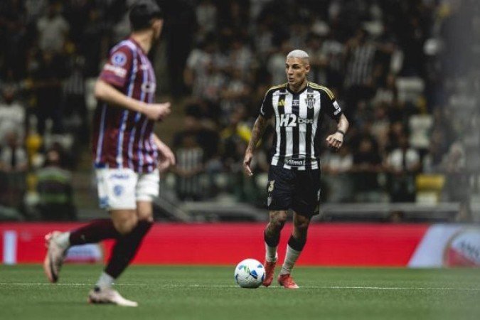 ARANA - Um dos mais lúcidos do time no primeiro tempo. Teve um gol bem anulado pelo VAR e foi o autor do cruzamento que resultou no gol de empate. Válvula de escape pela esquerda. NOTA: 7,0. Foto: Pedro Souza/Atlético