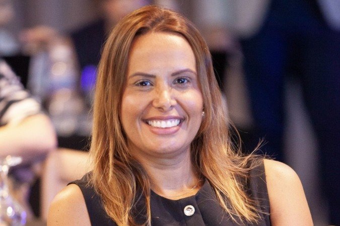  Eixo Capital.  Karina Macedo Marra Leal, sócia do escritório Deborah Toni Advocacia. Advogada com sólida formação em direito administrativo, pós-graduada em direito público e em licitações e contratos, com mais de 22 anos de experiência na administração pública -  (crédito:  Divulgação )