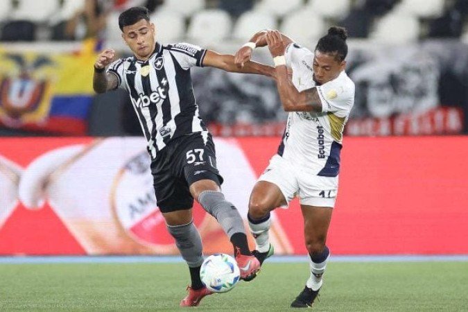 DAVID RICARDO – Fazia jogo razoável, apesar de algumas dificuldades nas disputas com os atacantes da LDU. Saiu machucado aos 36 minutos do primeiro tempo. NOTA: 6,0. Foto: Vitor Silva
