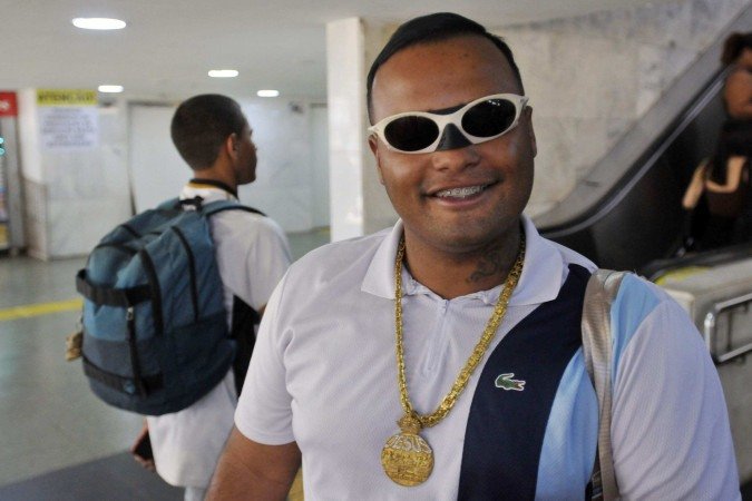 Anderson Maxwel é comerciante e utiliza o humor diariamente em seu trabalho