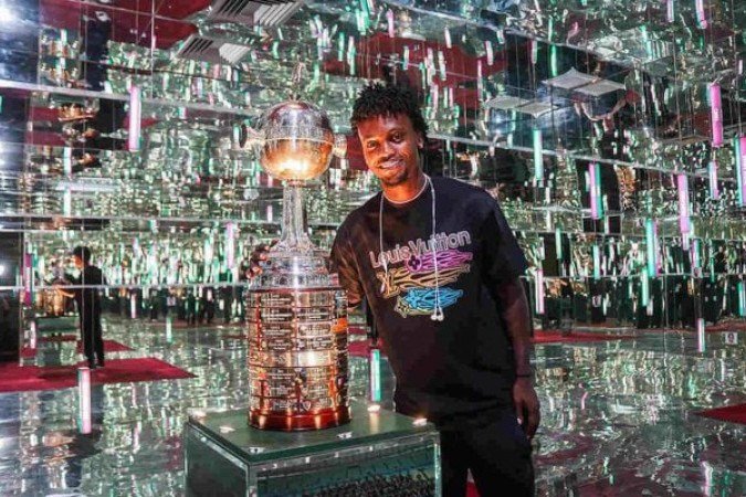 Santi Moreno, novo reforço do Fluminense, durante a visita ao museu do clube - (crédito: Foto: Marina Garcia/Fluminense FC) Santi Moreno, novo reforço do Fluminense, durante a visita ao museu do clube - (crédito: Foto: Marina Garcia/Fluminense FC)