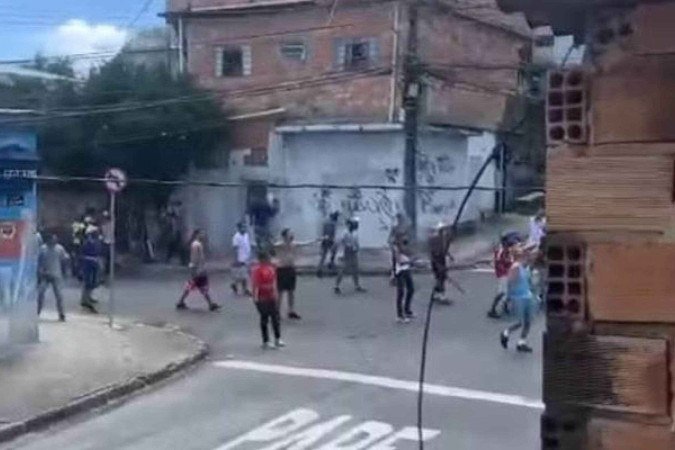 O crime ocorreu no dia 6 de março de 2022. Na época, organizadas de Atlético e Cruzeiro se enfrentaram no bairro Boa Vista, na Região Leste de Belo Horizonte - (crédito: Foto: Reprodução) O crime ocorreu no dia 6 de março de 2022. Na época, organizadas de Atlético e Cruzeiro se enfrentaram no bairro Boa Vista, na Região Leste de Belo Horizonte - (crédito: Foto: Reprodução)