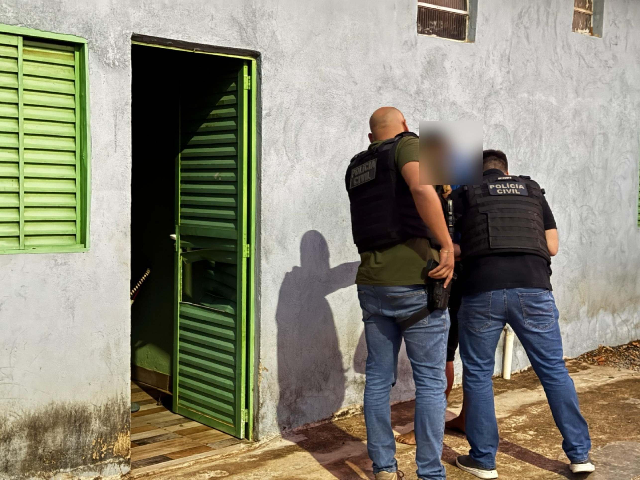 PCGO cumpriu mandados de busca e apreensão em seis estados e no DF contra crime de estelionato