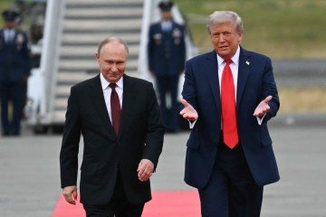 Presidentes Donald Trump e Vladimir Putin se reúnem no estado do Alasca - (crédito: ANDREW CABALLERO-REYNOLDS / AFP) Presidentes Donald Trump e Vladimir Putin se reúnem no estado do Alasca - (crédito: ANDREW CABALLERO-REYNOLDS / AFP)