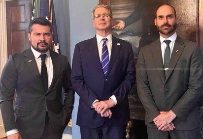 Eduardo Bolsonaro e Paulo Figueiredo foram recebidos por Scott Bessent na quarta-feira -  (crédito: Reprodução/Redes sociais)