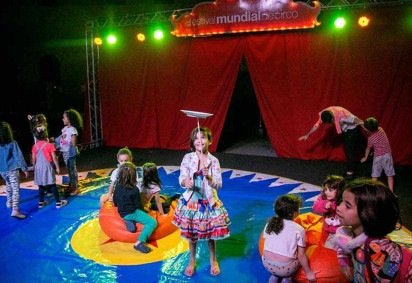 Cidade do Circo, montada na Funarte MG, abriu espaços especiais para as crianças -  (crédito: Festival Mundial do Circo/divulgação)
