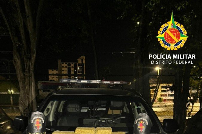 Confronto entre PM e suspeitos termina com dois mortos e apreensão de armas e drogas - (crédito: Divulgação/PMDF) Confronto entre PM e suspeitos termina com dois mortos e apreensão de armas e drogas - (crédito: Divulgação/PMDF)
