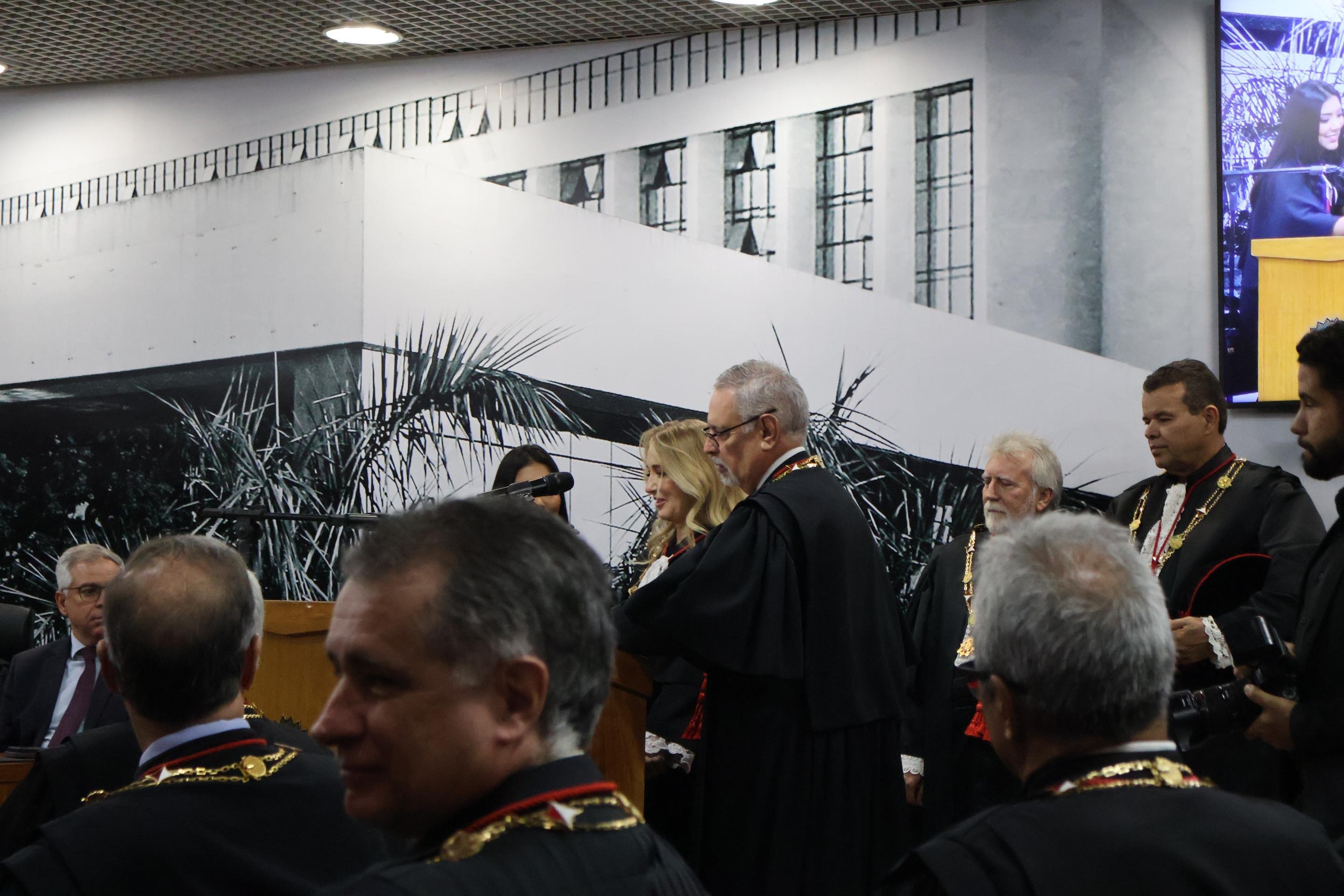 A magistrada foi promovida por unanimidade pelo Tribunal Pleno, pelo critério de merecimento,       