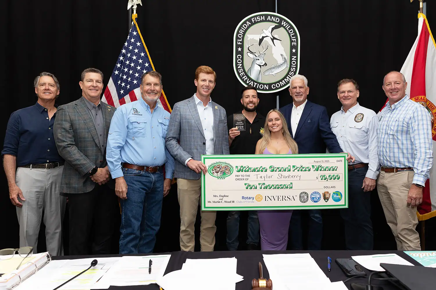 Mulher mata 60 cobras pítons em 10 dias e fatura R$ 54 mil