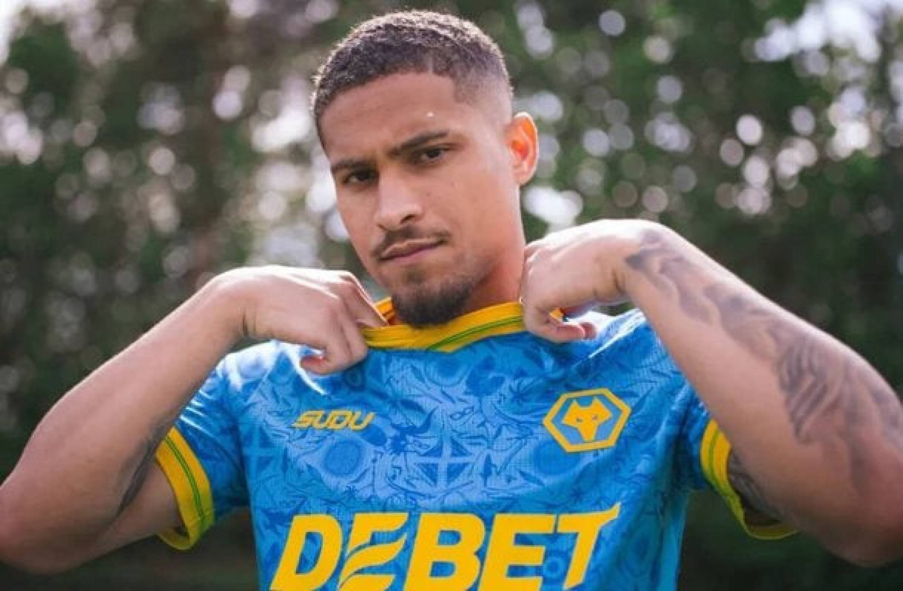 Wolverhampton lança novo terceiro uniforme com homenagem ao Brasil