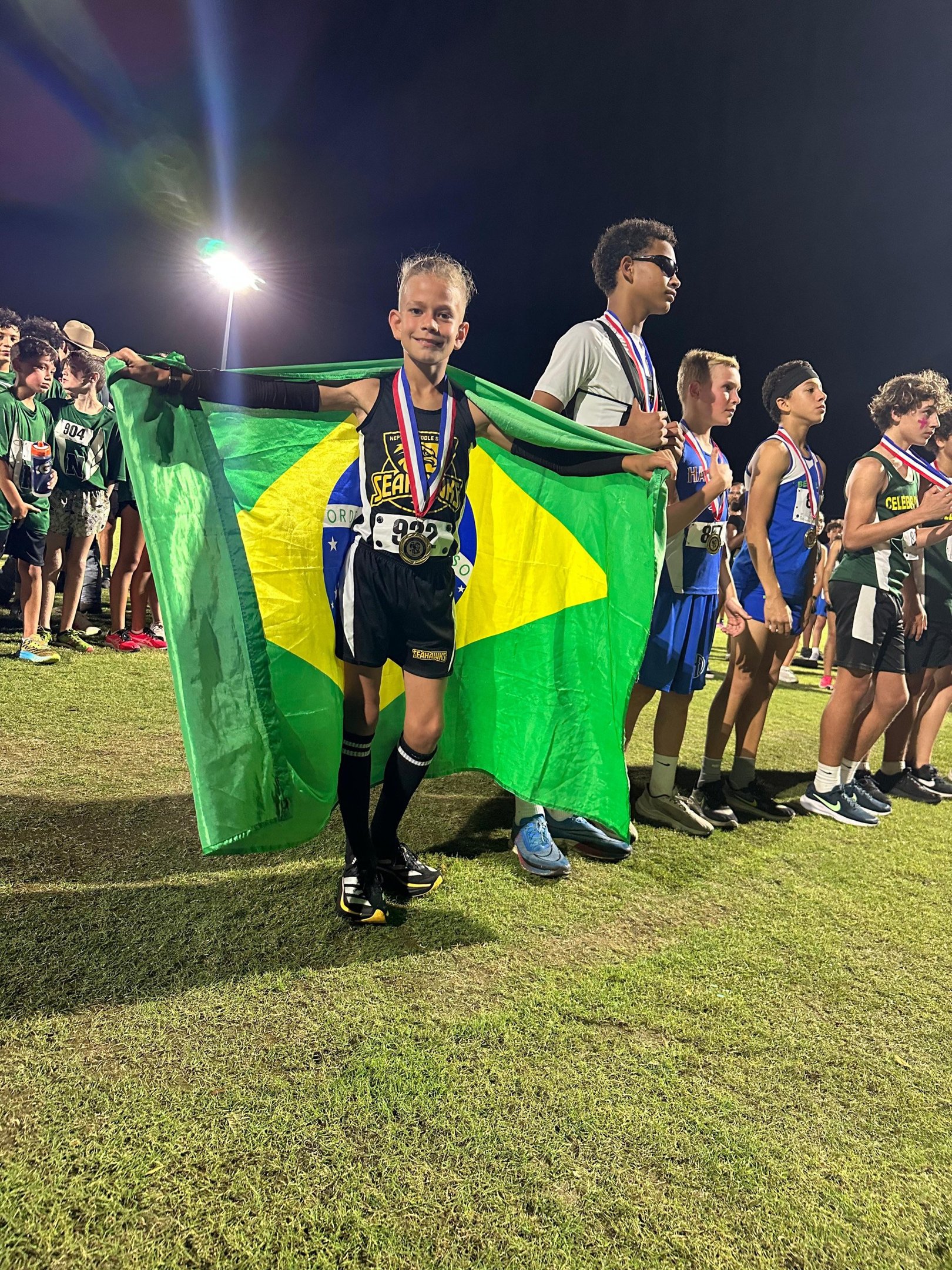 João, de 12 anos, brilha nos EUA e coloca o país no mapa do atletismo juvenil