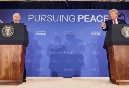 Zelensky afirmou ter dito a Trump que as sanções contra a Rússia deveriam ser reforçadas 