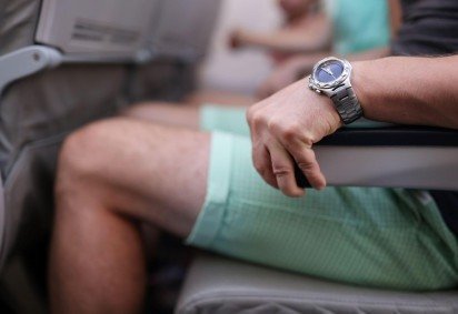 A forte turbulência no voo da Singapore Airlines fez com que o avião caísse 54 metros em 4,6 segundos -  (crédito: Reuters) -A forte turbulência no voo da Singapore Airlines fez com que o avião caísse 54 metros em 4,6 segundos -  (crédito: Reuters)