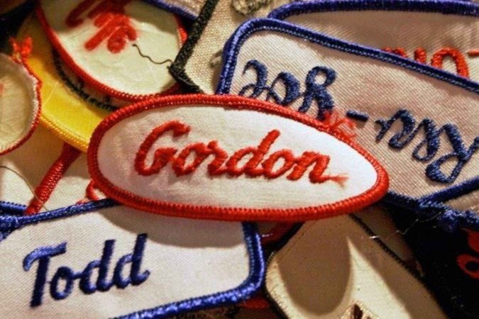 A maioria de nós está preso ao nome escolhido por nossos pais no nascimento até que tenha idade suficiente para poder mudá-lo - (crédito: Getty Images) A maioria de nós está preso ao nome escolhido por nossos pais no nascimento até que tenha idade suficiente para poder mudá-lo - (crédito: Getty Images)