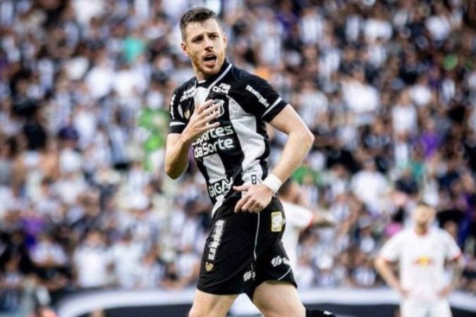 Aylon resolveu para o Ceará, que segue firme para permanecer na Série A - (crédito: Foto: Gabriel Silva/Ceará) Aylon resolveu para o Ceará, que segue firme para permanecer na Série A - (crédito: Foto: Gabriel Silva/Ceará)