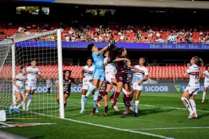 São Paulo vence Ferroviária nos pênaltis e avança para a semi do Brasileiro Feminino - (crédito: Foto: Rafael Zocco/Ferroviária) São Paulo vence Ferroviária nos pênaltis e avança para a semi do Brasileiro Feminino - (crédito: Foto: Rafael Zocco/Ferroviária)
