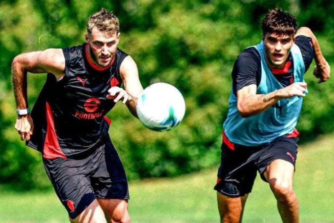 Milan x Bari: onde assistir, escalações e arbitragem - (crédito: Foto: Divulgação/Milan) Milan x Bari: onde assistir, escalações e arbitragem - (crédito: Foto: Divulgação/Milan)