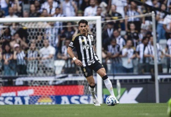 JUNIOR ALONSO – Fez um bom primeiro tempo, mas começou a ficar inseguro nos ataques do Grêmio, perdendo disputas fáceis. No fim, ainda foi expulso por trocar empurrões com Dodi. NOTA: 3,0. Foto:  Pedro Souza / Atlético