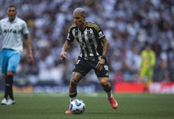 ARANA – Muito bem no apoio, construindo ótimas jogadas e chegando ao fundo com facilidade para cruzar. Contudo, falhou no gol de Edenilson: o gremista se antecipou a Arana para marcar. No segundo tempo, teve altos e baixos, mas caiu de produção no fim. NOTA: 5,0. Foto:  Pedro Souza / Atlético