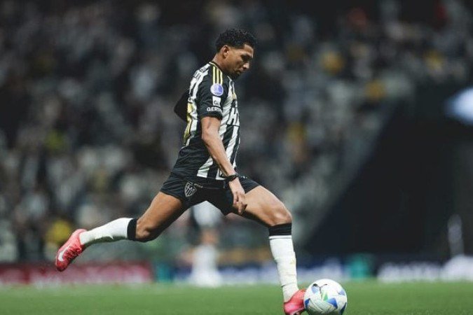 RONY  -  Sua entrada no lugar de Reinier na prática significaria que ele seria a referência ofensiva. Porém, não fez nada de eficaz na função. Peça quase nula - NOTA 4,0 - Foto: Foto: Pedro Souza / AtléticoFoto: Pedro Souza / Atlético