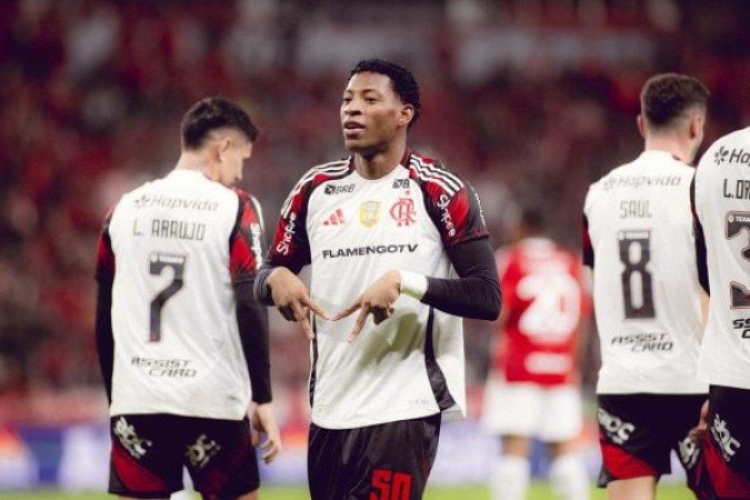 PLATA – Substituiu Pedro aos 12 do segundo tempo. Quatro minutos depois, fez um bonito gol, o terceiro do Flamengo. Movimentou-se muito e criou bons ataques pelos flancos. NOTA: 6,5  - Foto: Adriano Fontes/Flamengo