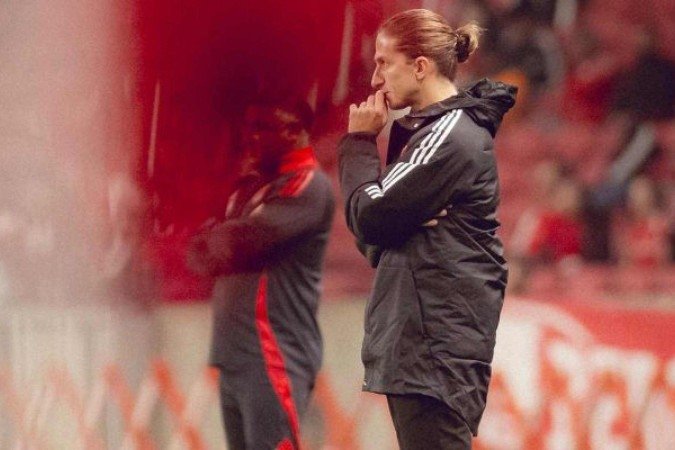 Filipe Luís se defende de críticas após vitória do Flamengo -  (crédito: Foto: Adriano Fontes / Flamengo)