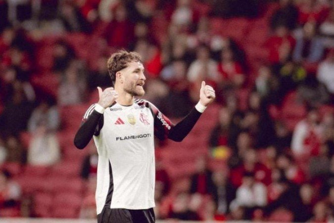 LÉO PEREIRA – Assim como Léo Ortiz, muito consistente na defesa, na saída de bola e quando foi ao ataque. Quase fez um golaço de voleio. NOTA: 7,5 - Foto: Adriano Fontes / Flamengo