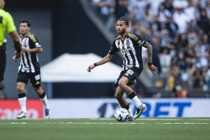 ALEXSANDER â?? Teve liberdade para, mesmo como volante, sair para o jogo. Mostrou desenvoltura e foi um dos melhores no primeiro tempo. Manteve uma boa pegada na etapa final, mas cansou e saiu para a entrada de Igor Gomes. NOTA: 6,5.Foto:  Pedro Souza / AtlÃ©tico