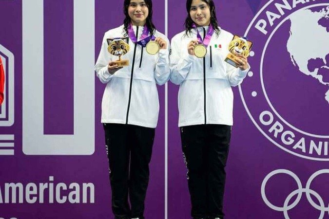 Irmãs gêmeas, Mia e Lia Cueva conquistaram medalha de ouro no Pan Júnior e de bronze no Mundial de Esportes Aquáticos - (crédito: Divulgação/PanAm Aquatics) Irmãs gêmeas, Mia e Lia Cueva conquistaram medalha de ouro no Pan Júnior e de bronze no Mundial de Esportes Aquáticos - (crédito: Divulgação/PanAm Aquatics)