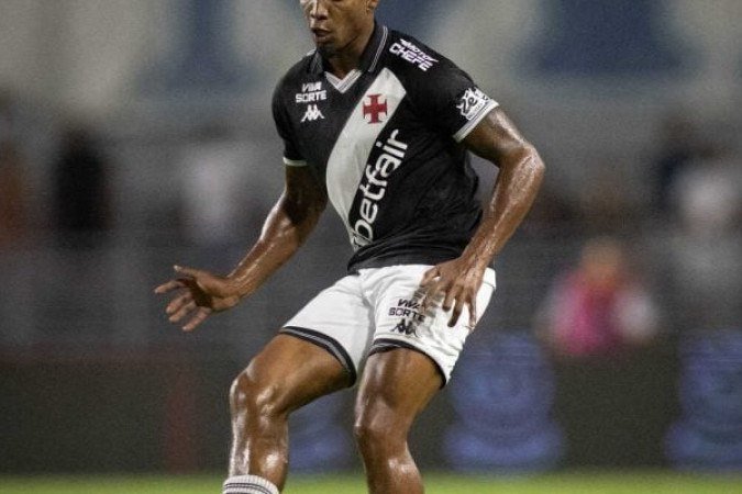 THIAGO MENDES - Também entrou com o placar de 6 a 0. Ainda acertou alguns passes no meio-campo. NOTA 6,5. Foto: Matheus Lima/Vasco