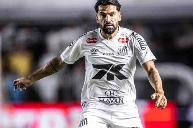 RINCÓN - Outro que entrou já com o placar 5 a 0. Pouco encostou na bola. NOTA 4,0. Foto: Raul Baretta/ Santos FC.