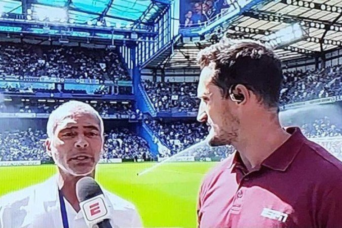 Romário durante papo com a ESPN antes da bolarolar para Chelsea x Crystal Palace - (crédito: Foto: Reprodução de TV) Romário durante papo com a ESPN antes da bolarolar para Chelsea x Crystal Palace - (crédito: Foto: Reprodução de TV)