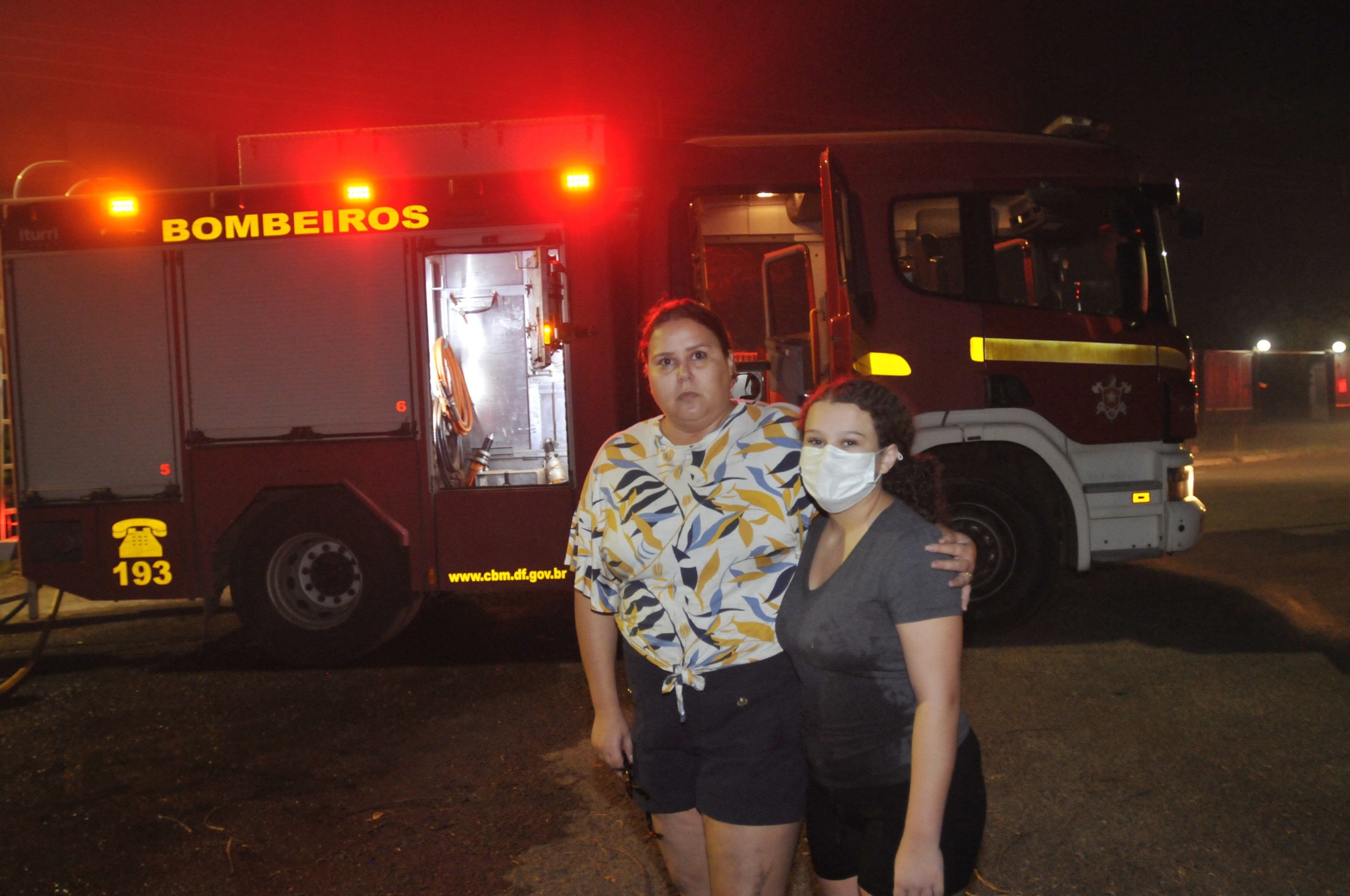  17/08/2025. Crédito: Minervino Júnior/CB/D.A Press. Brasil.  Brasilia - DF. Incêndio na MI 09 no Lago Norte