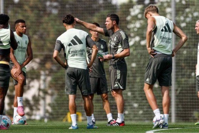 Jogadores do Real Madrid durante treinamento da equipe - (crédito: Foto: Divulgação) Jogadores do Real Madrid durante treinamento da equipe - (crédito: Foto: Divulgação)