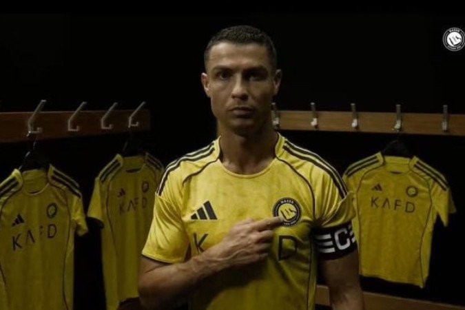 Cristiano Ronaldo foi modelo na apresentação do novo uniforme do Al-Nassr - (crédito: Foto: Divulgação / Al-Nassr) Cristiano Ronaldo foi modelo na apresentação do novo uniforme do Al-Nassr - (crédito: Foto: Divulgação / Al-Nassr)