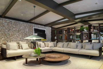 Pedro Ernesto Gualberto e Leandra Gualberto escolheram a pedra pharaonic para o projeto Cabana Urbana