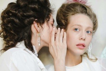 Casais femininos registraram maior frequência de fofocas e a mais alta qualidade de relacionamento -  (crédito: Pexels)