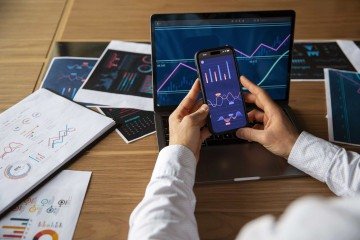 A pesquisa, que ouviu mais de mil companhias em 20 estados, revela que a principal incerteza está na convivência entre o modelo atual de impostos e o novo sistema -  (crédito: Reprodução/Freepik)