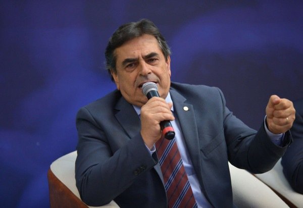 Ed Alves CB/DA Press.