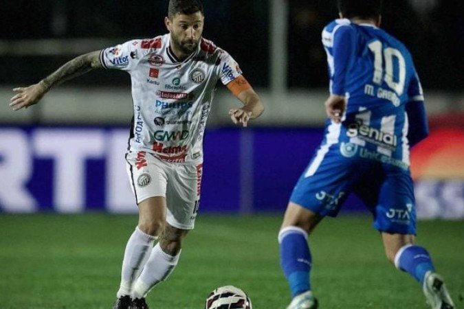 Times fizeram jogo truncado e cheio de tensão dentro e fora de campo -  (crédito: Foto: André Jonsson / Operário Ferroviário)