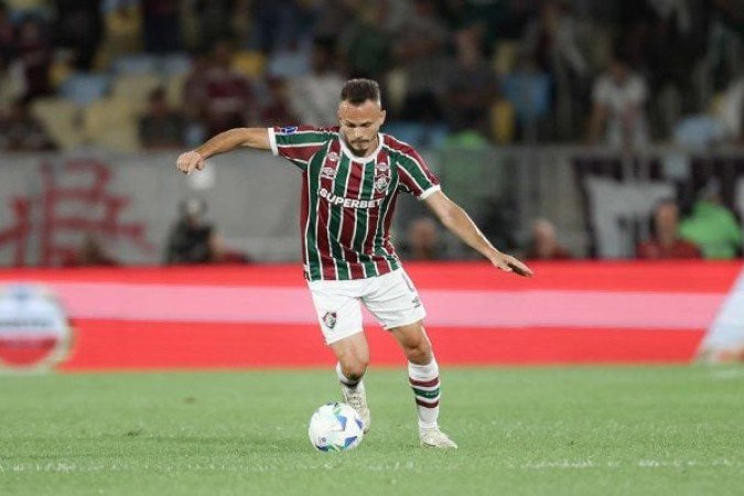 RENÊ – Apesar de fazer um jogo correto, foi menos ousado do que o outro lateral do time, Samuel Xavier, quando apareceu no apoio. Na defesa, seguro. NOTA 6,0. Foto: Marina Garcia/Fluminense